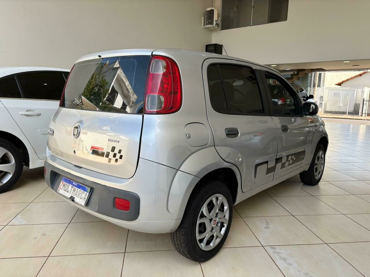 Imagem do veículo  FIAT UNO VIACE 1.0